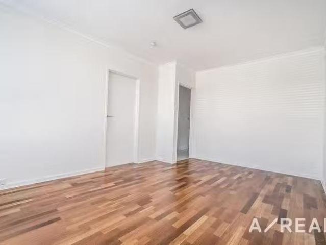 Cozy 1 BR 3/8 Melbourne Street, Murrumbeena, VIC 3163