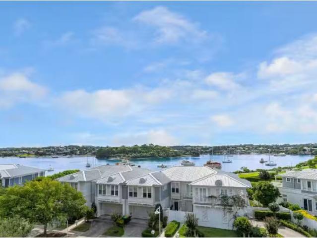 Rental! 1 BR 412/58 Peninsula Drive, Breakfast Point Apartment.