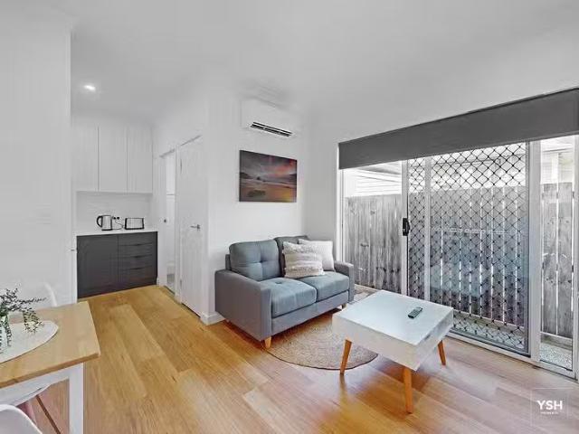 Cheap 1 BR 4/24 Halcomb Street, Zillmere, QLD 4034