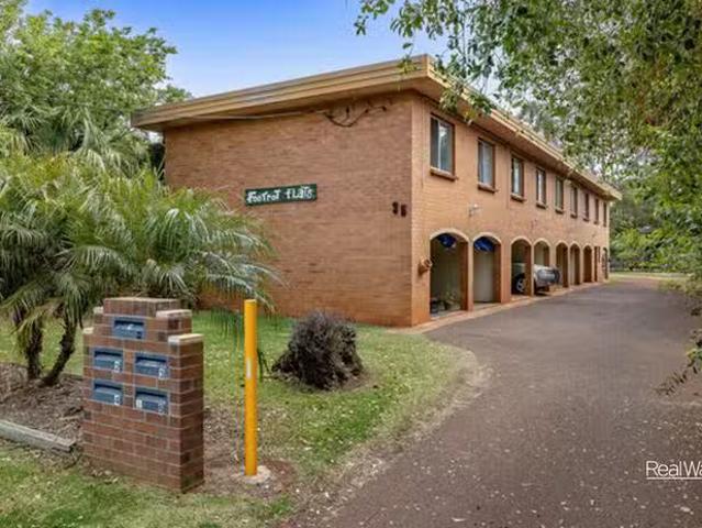 Deal! 1 BR 4/35 Obst Street, Harristown, QLD 4350
