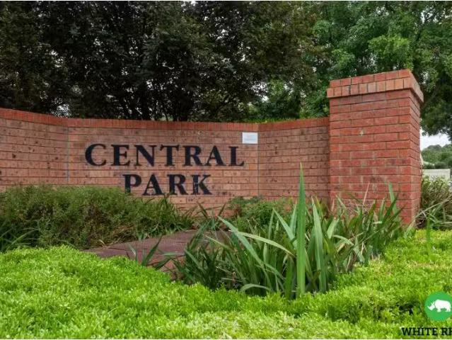Nice 1 BR 45/12 Albermarle Place, Phillip Apartment for rent.