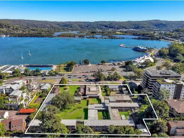 Cheap 1 BR 51 Masons Parade, Point Frederick Apartment for ren.