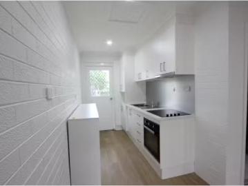Charming 1 BR 5/2 Chantilly St, Narrandera Apartment for rent.