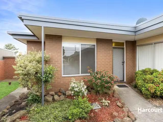 Cozy 1 BR 5/58 Kinlock Street, Bell Post Hill, VIC 3215 Unit.