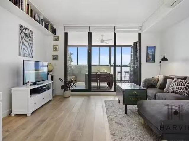 Cozy 1 BR 62/14 Pound Road, Hornsby, NSW 2077