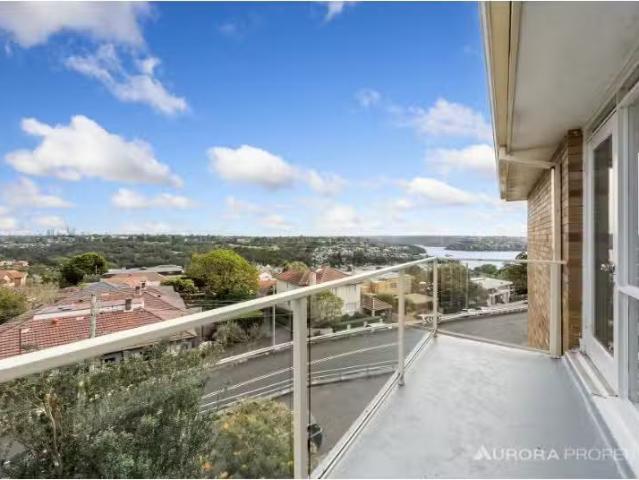 Charming 1 BR 7/9 Ellalong Road, Cremorne Apartment for rent.