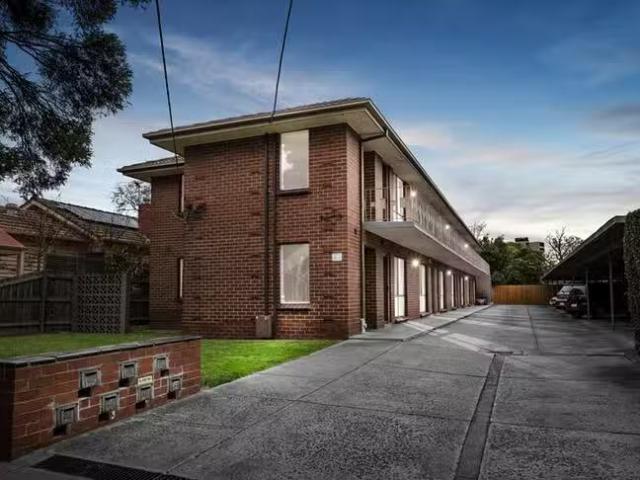 For Rent! 1 BR 8/15 Poplar Grove, Carnegie, VIC 3163