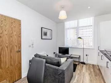 Nice 1 BR City Road