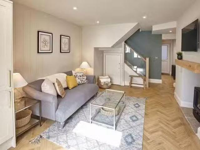 Unique 1 BR Abbey Terrace
