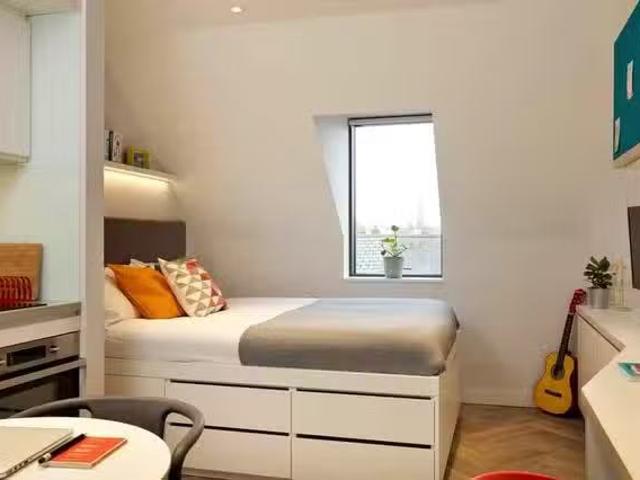 Unique 1 BR Gilmour Twin Studio