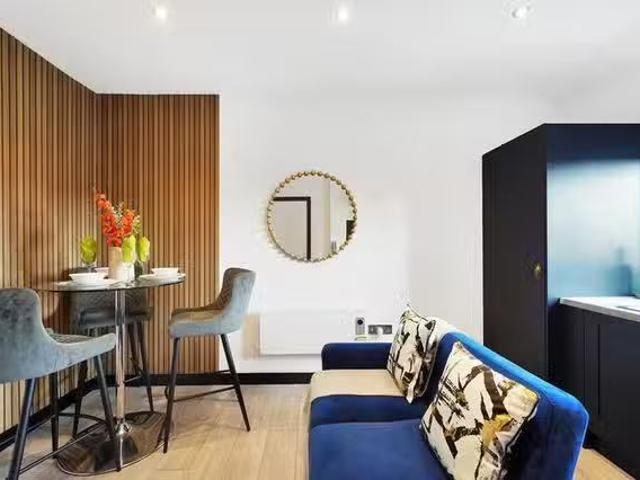 Cheap 1 BR Glebe Street