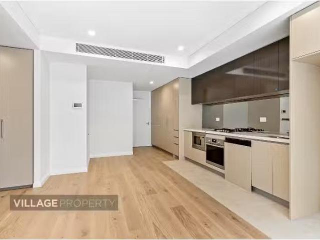 Cozy 1 BR G10/32 Civic Way, Rouse Hill Apartment for rent Lis.