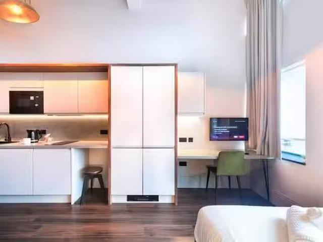 New 1 BR Havelock Road