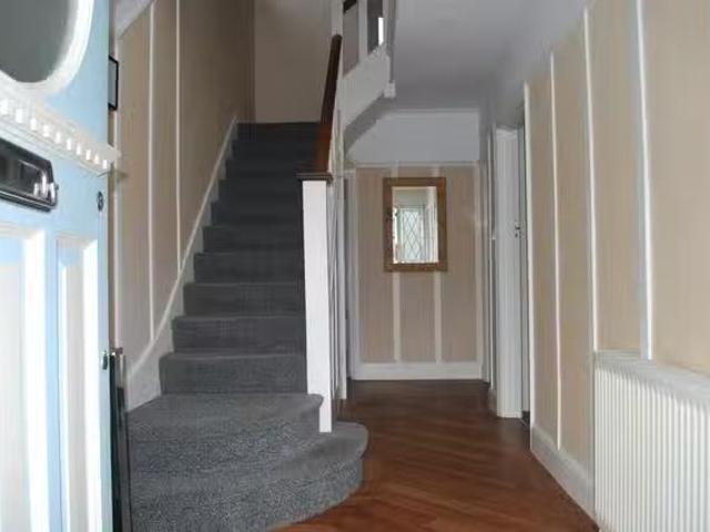 Cheap 1 BR The Knoll, Bromley