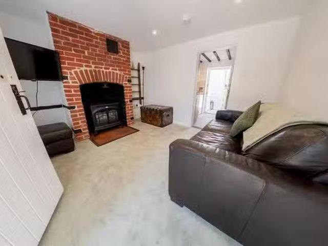 Unique 1 BR The Street