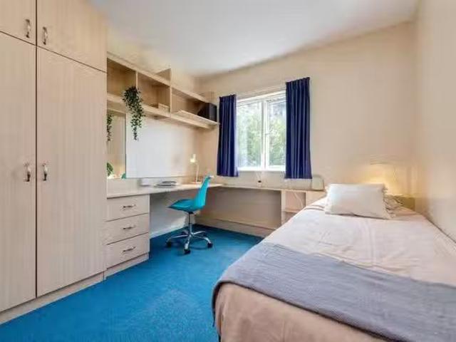 Deal! 1 BR Upper Quay House, Gloucester Single Ensuite Room