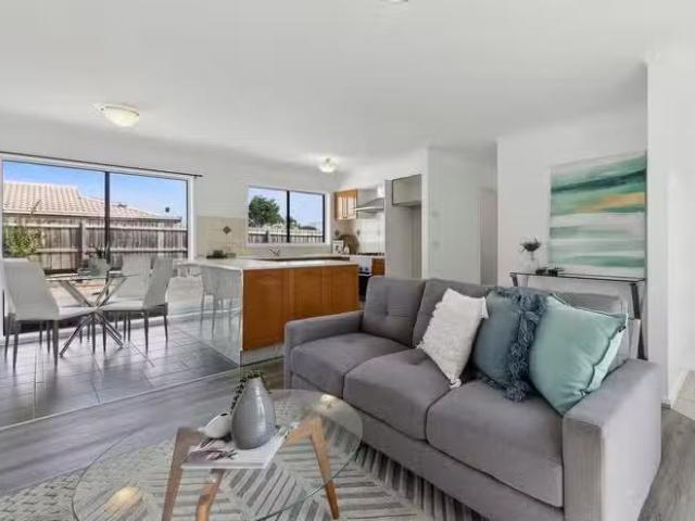 Just in! 1 Darcy Court, Cranbourne VIC 3977