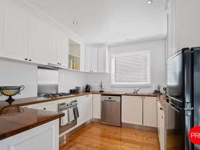 Just in! 1 Niemann Street, Bendigo, VIC 3550