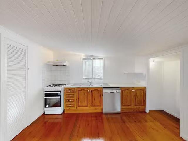 Deal! 1 Sackville Street, Milton, QLD 4064