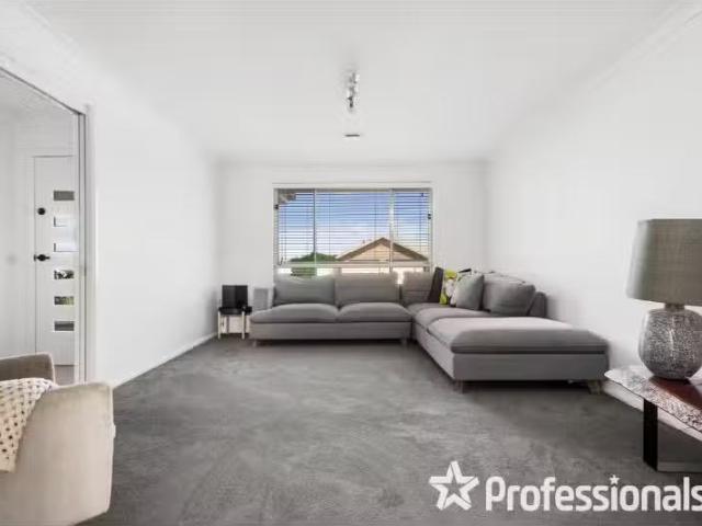 For Rent! 1 She Oak Close, BATHURST House for rent Listed by.