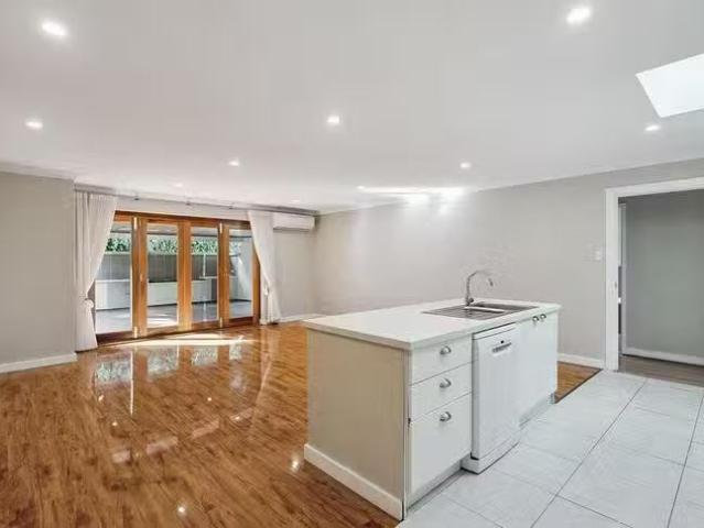 Cozy 1 Range Court, Mullaloo, WA 6027