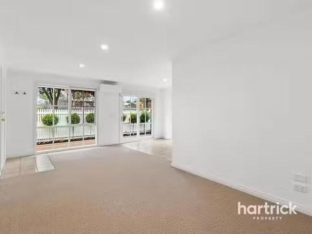 Deal! 1A Victoria Street, Parkdale, VIC 3195