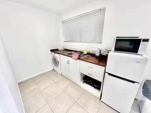 New 1B/274 Goodwood Road, Thabeban, QLD 4670