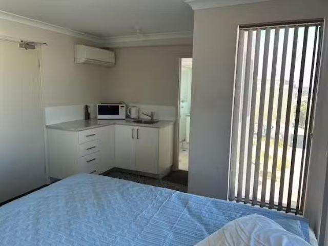 Cozy 1B/2 Bouvard Walk, Clarkson, WA 6030