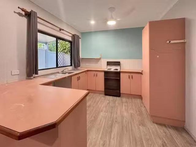 Nice /1B Wallum Close, Holloways Beach, QLD 4878