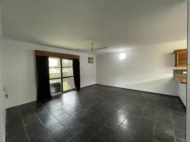 Nice 2/43 Mazlin Street, Edge Hill, QLD 4870