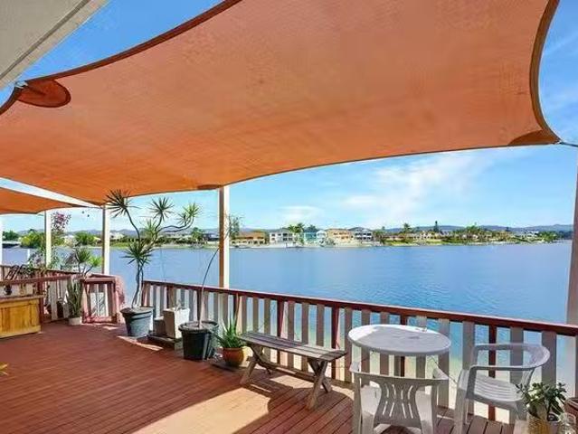 Rental! 2/41 Duet Drive, Mermaid Waters, QLD 4218