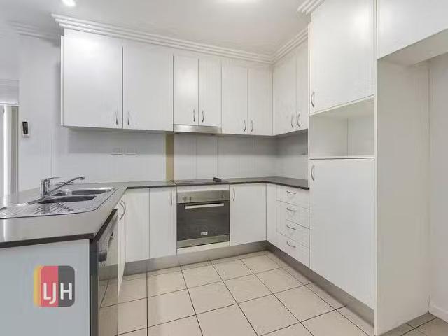 Nice 2/45 Birdwood Street, Zillmere, QLD 4034