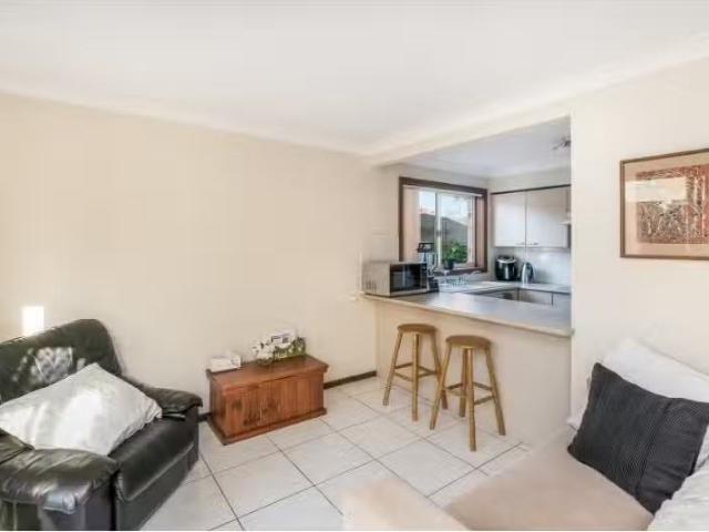 Cozy 2/45 Solveig Crescent, KAREELA Townhouse for rent Listed.