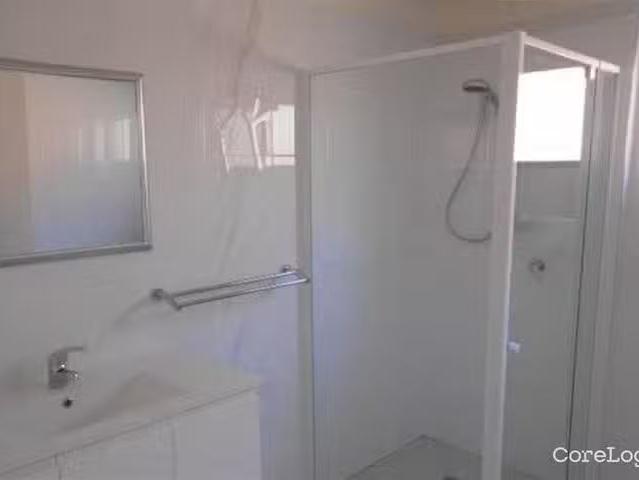Rental! 2/4 Anthony Avenue, Mooloolaba, QLD 4557