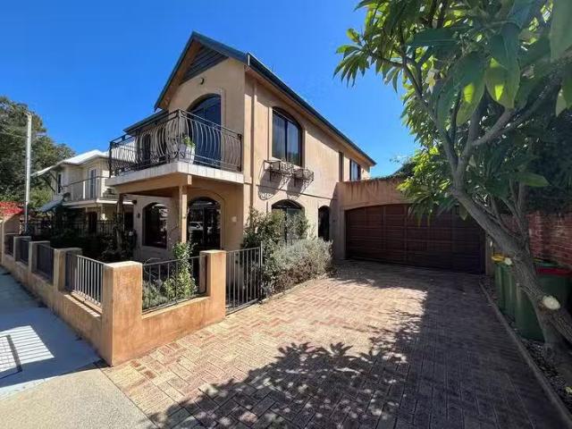 For Rent! 24 John Street, North Fremantle, WA 6159