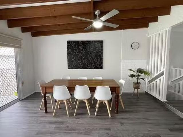 Unique 24 Kewalo Avenue, Budgewoi, NSW 2262