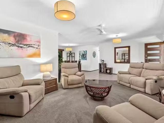 Just in! 24 Thistlerow Street, Shailer Park, QLD 4128