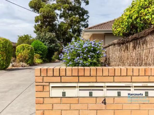 Unique 2/4 Torrens Street, MITCHAM, SA 5062 House for Rent