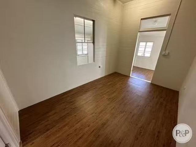 Nice 2/53 Tully Street, South Townsville, QLD 4810