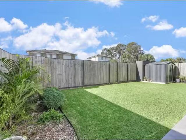 Cheap 2/51 55 Hutton Road, Edmondson Park Apartment for rent.