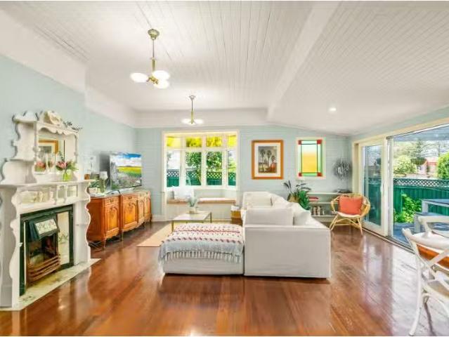 Cheap 259A Lawrence Hargrave Drive, Thirroul House for rent L.