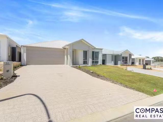 Unique 25 Matilda Rise, Wannanup, WA 6210