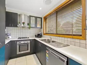 For Rent! 2/5 Mint Street, Wantirna, VIC 3152