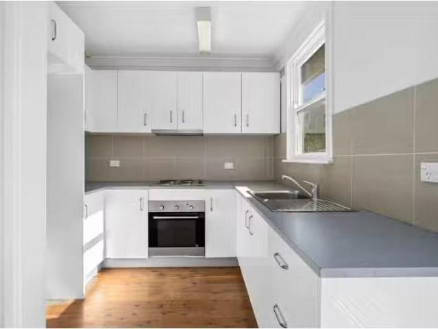 Cheap 25 Butler Crescent, South Penrith House for rent Listed.