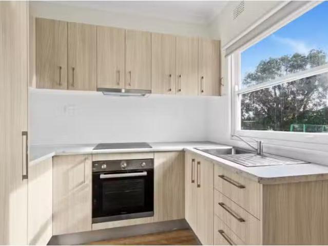 Cozy 25 Beverley Avenue, Warilla House for rent Listed by Jak.