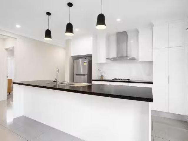 Deal! 25 Brockman Way, Smithfield, QLD 4878