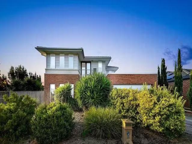 Nice 25 Cooinda Way, Point Cook, VIC 3030