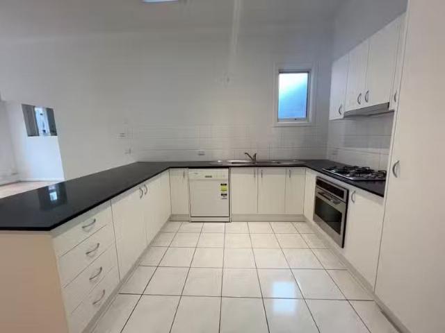 Charming 2/5 Fallon Street, Caulfield VIC 3162