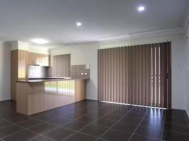 Deal! 25 Troy Knight Drive, Pimpama, QLD 4209