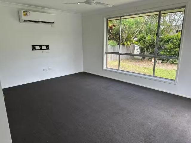Rental! 261 Adina Ave, Bilinga House for rent Listed by Brett.